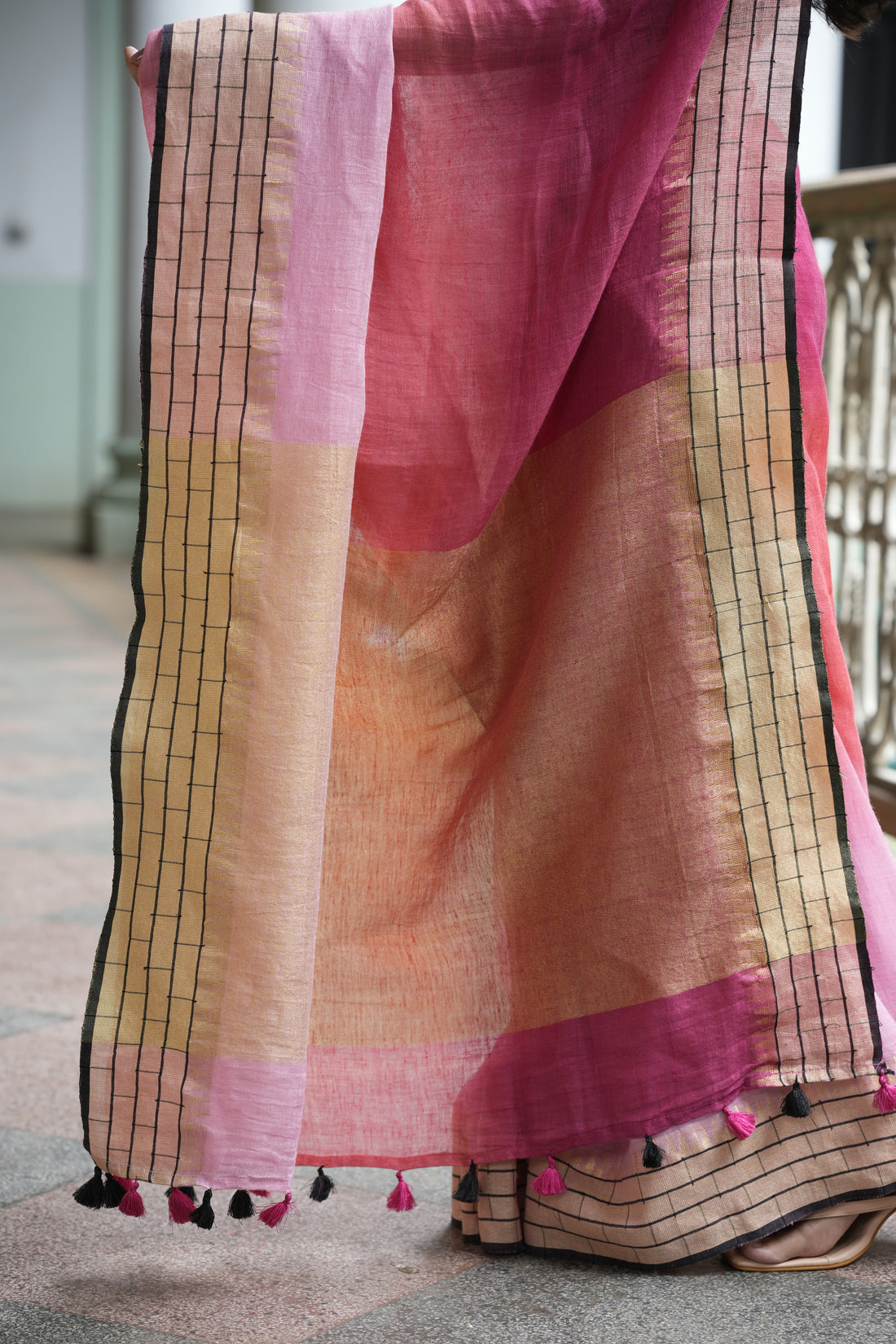 Gulaab Linen Sari