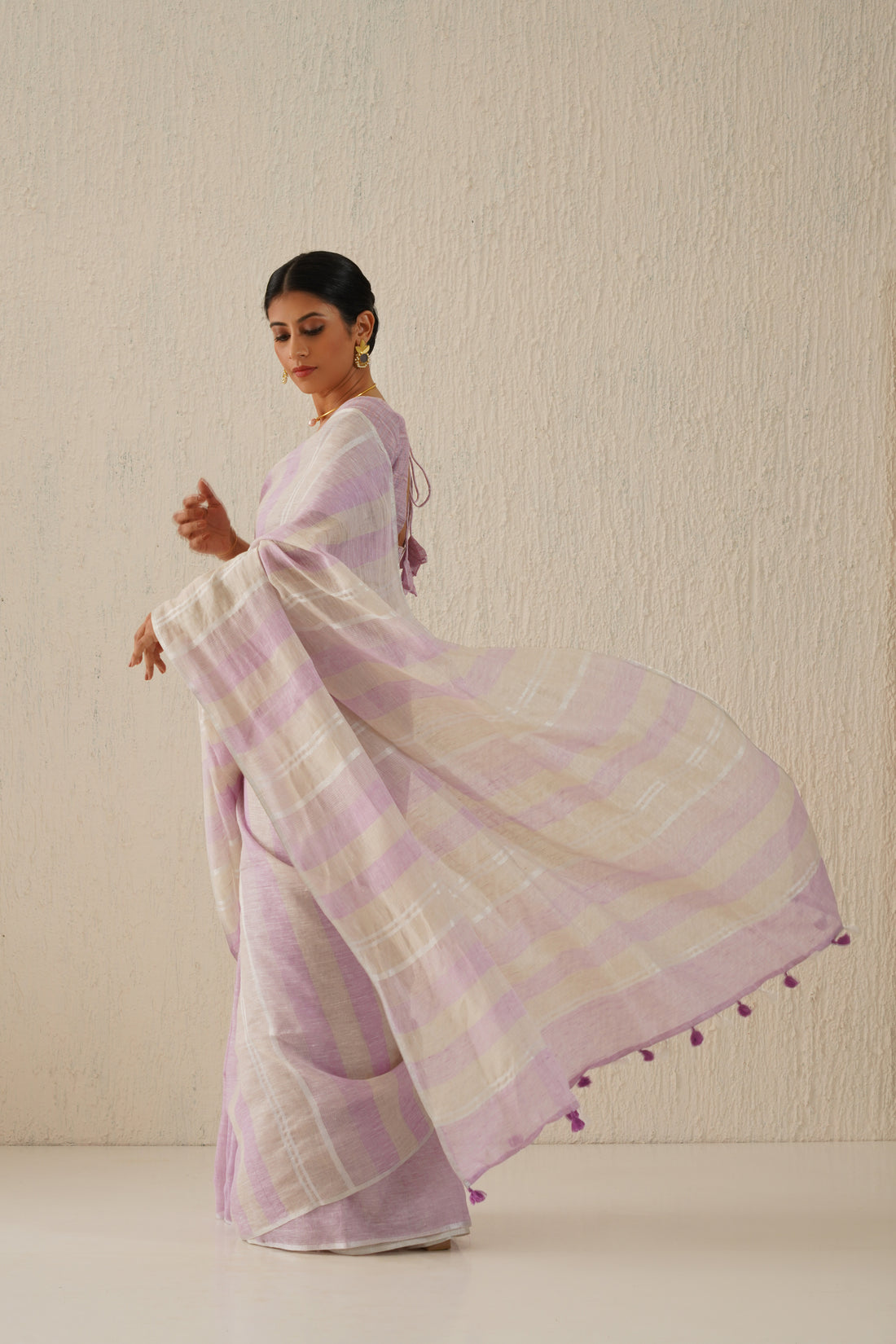 Esha Lavender & Beige Stripes Handloom Linen Sari