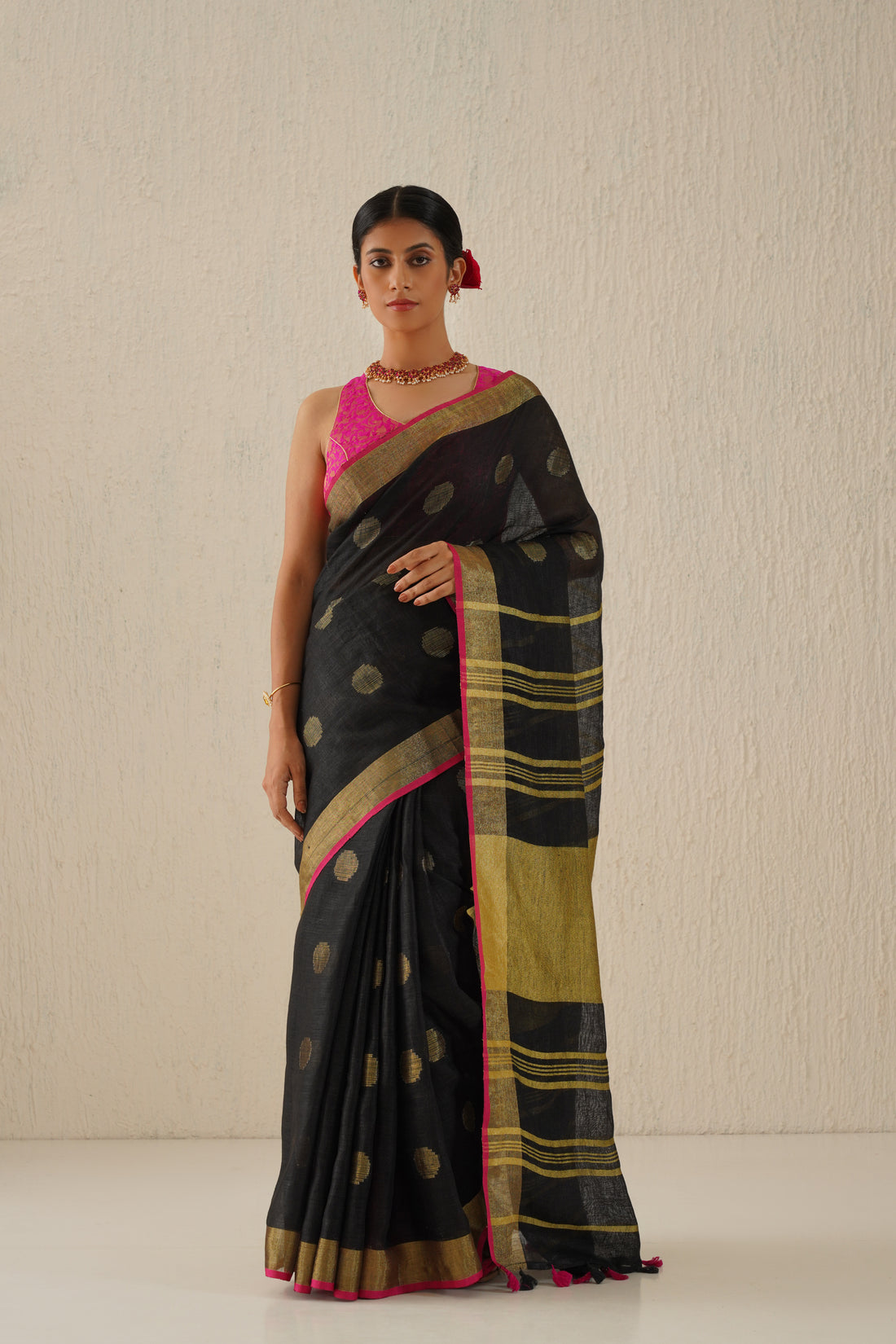 Laali Black & Gold Handloom Linen Jamdani Sari