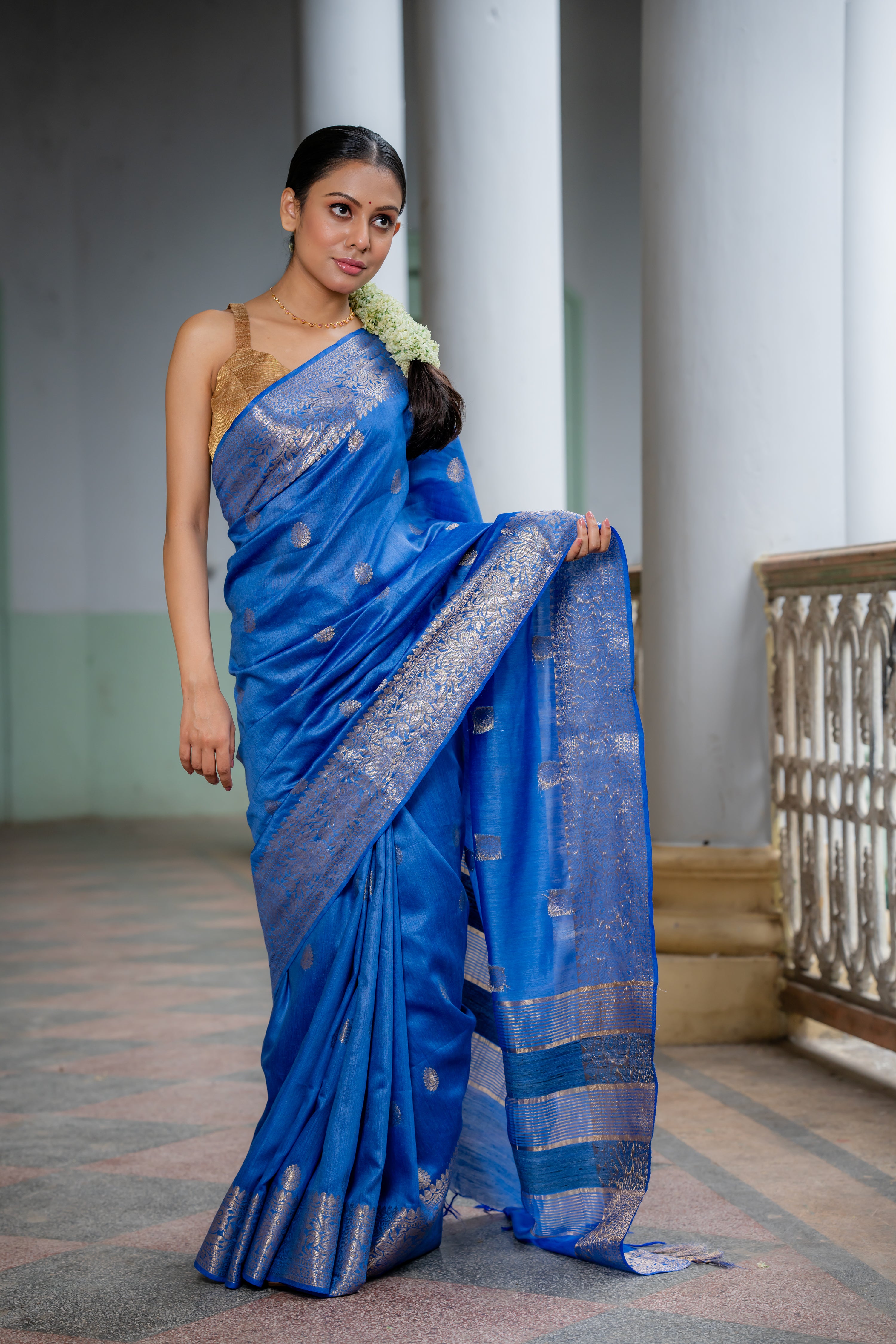 CHARUKRITI Royal Blue & Pink Cotton Silk Woven Saree With Unstitched Blouse