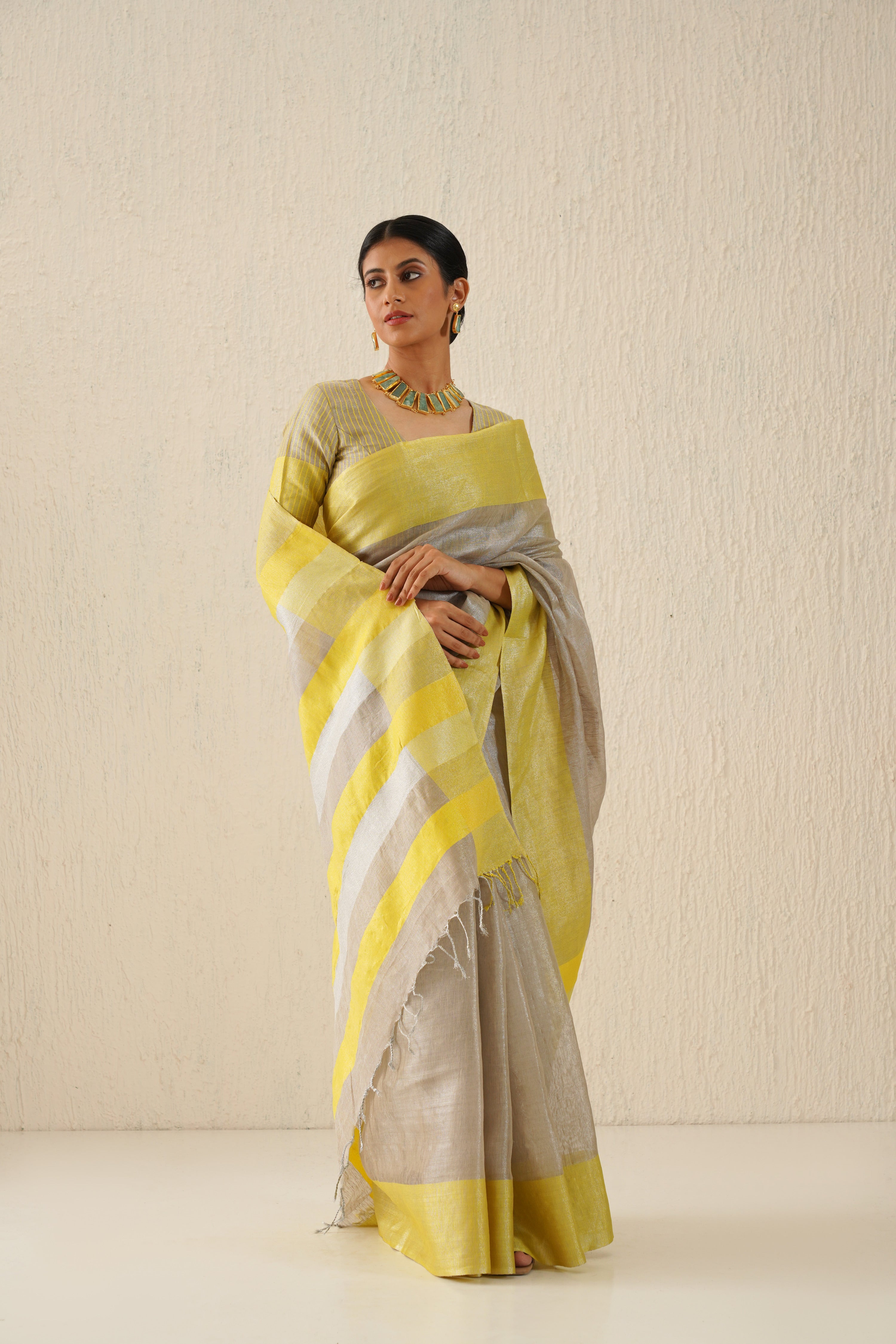 Golden Diva- Pure Handwoven Tissue Linen Saree – Monamaar