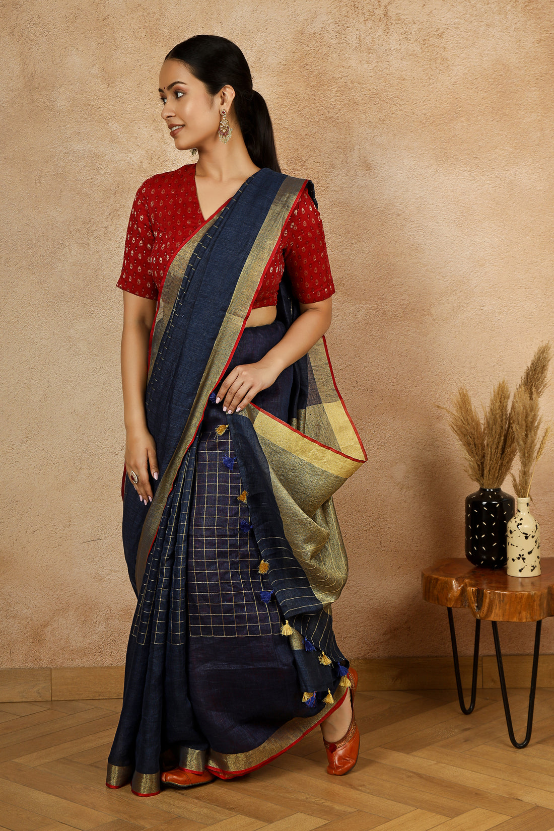 Jhilmil Linen Sari