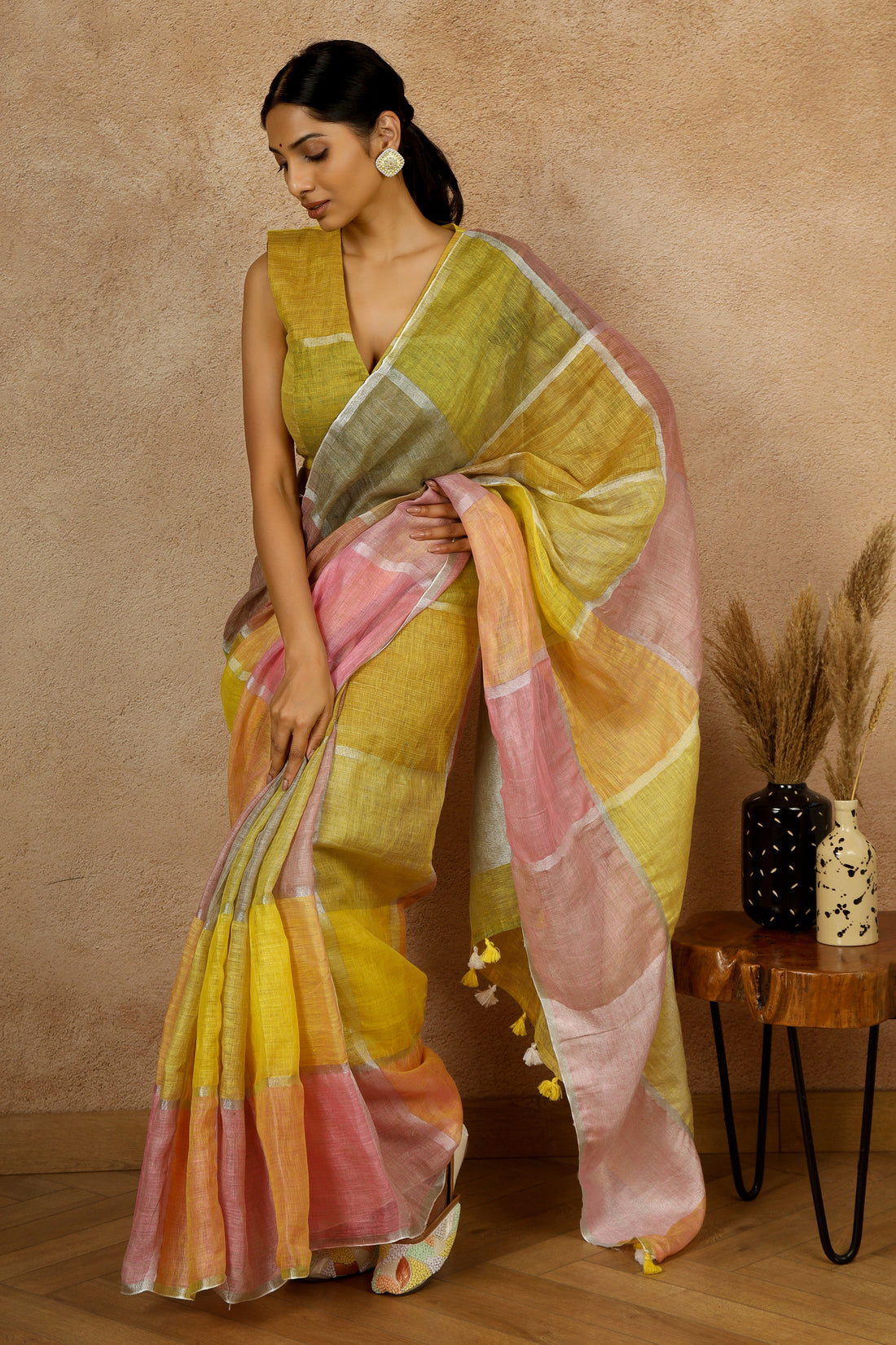 Holika Linen Sari