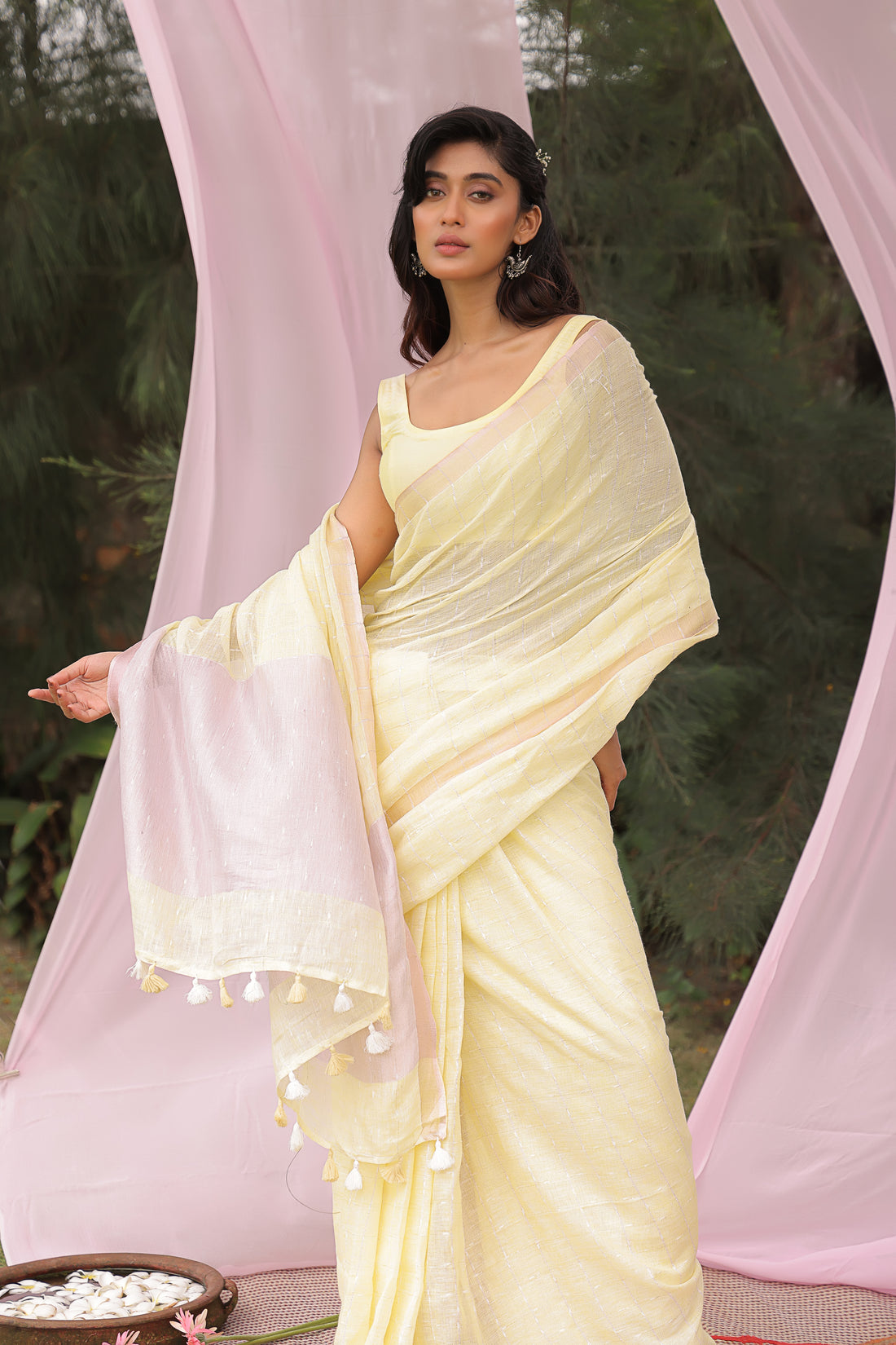 Golden Breeze Linen Saree