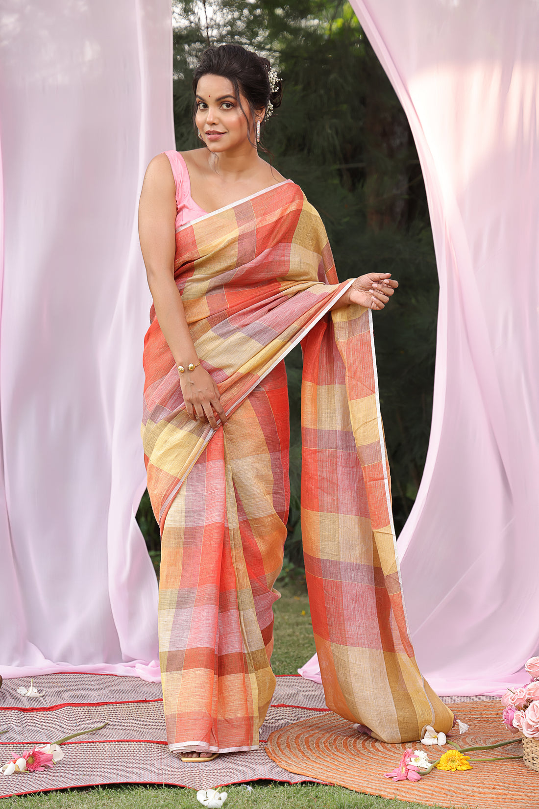 Rimjhim Linen Saree