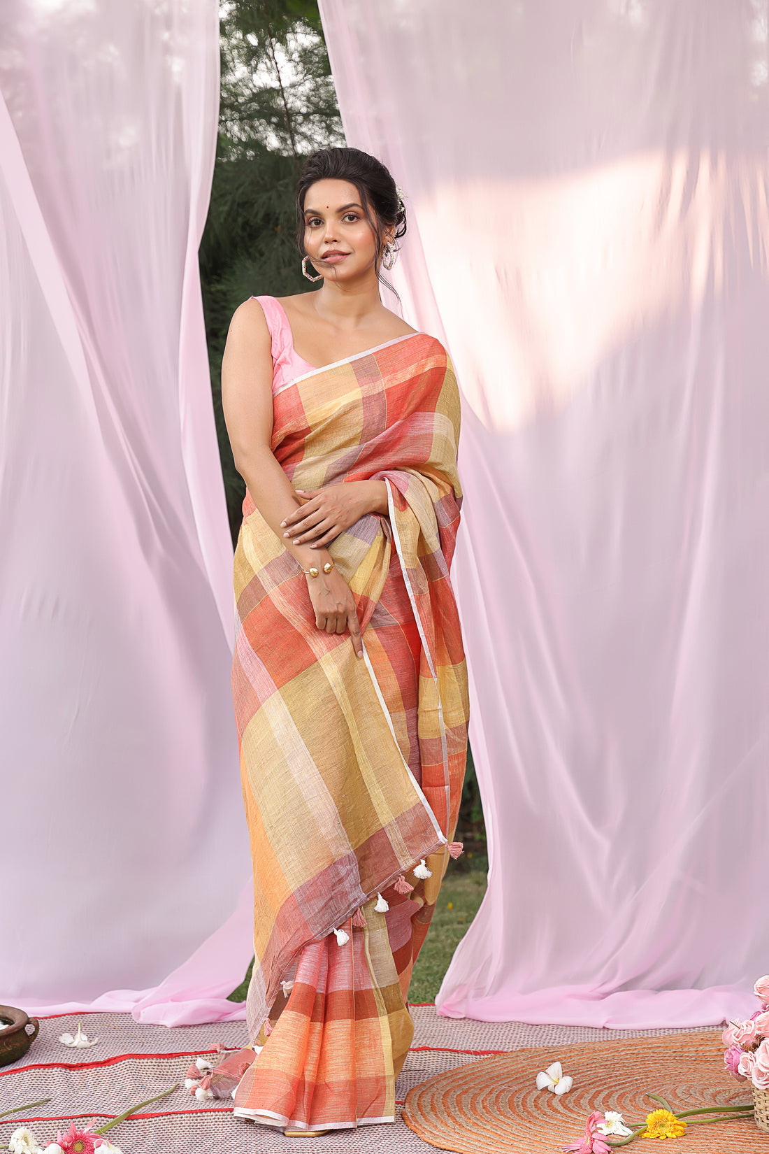 Rimjhim Linen Saree