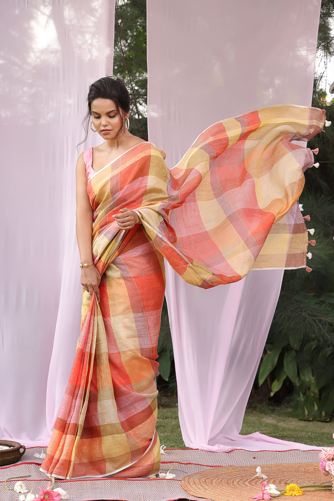 Rimjhim Linen Saree