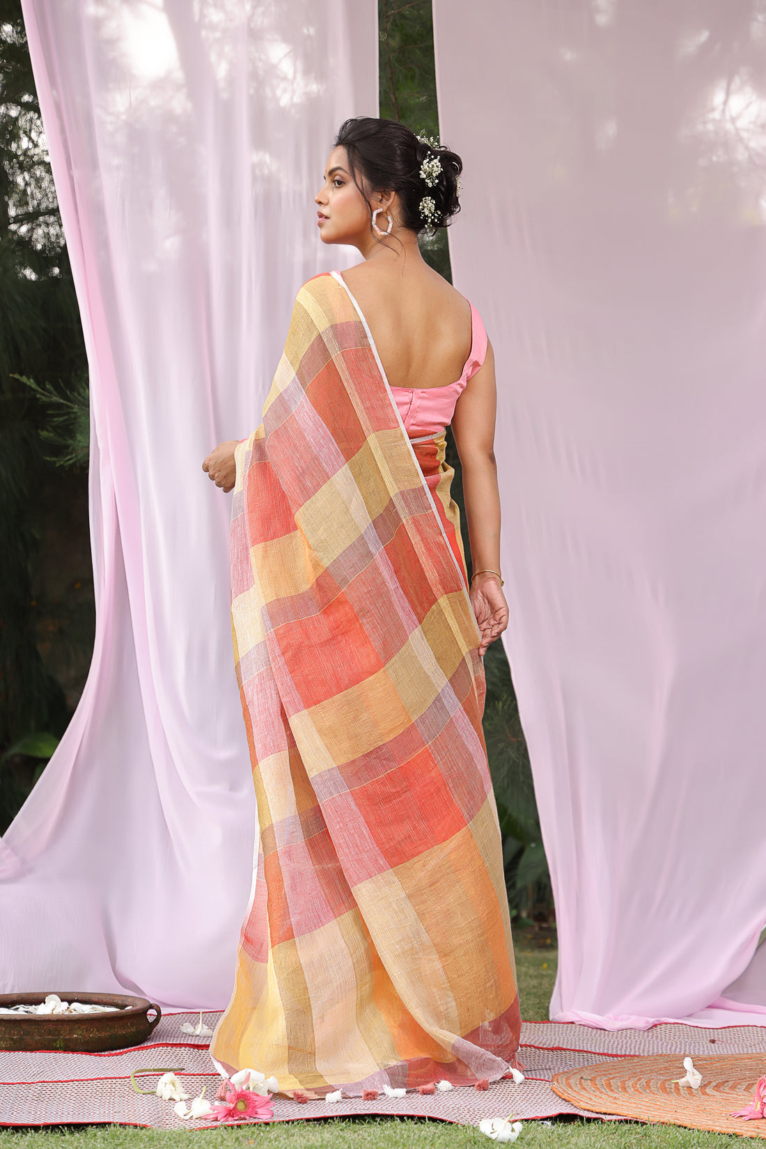 Rimjhim Linen Saree