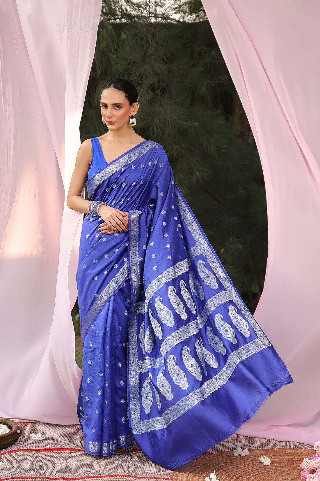 Neelam Regal Weave Banarsi Silk Saree