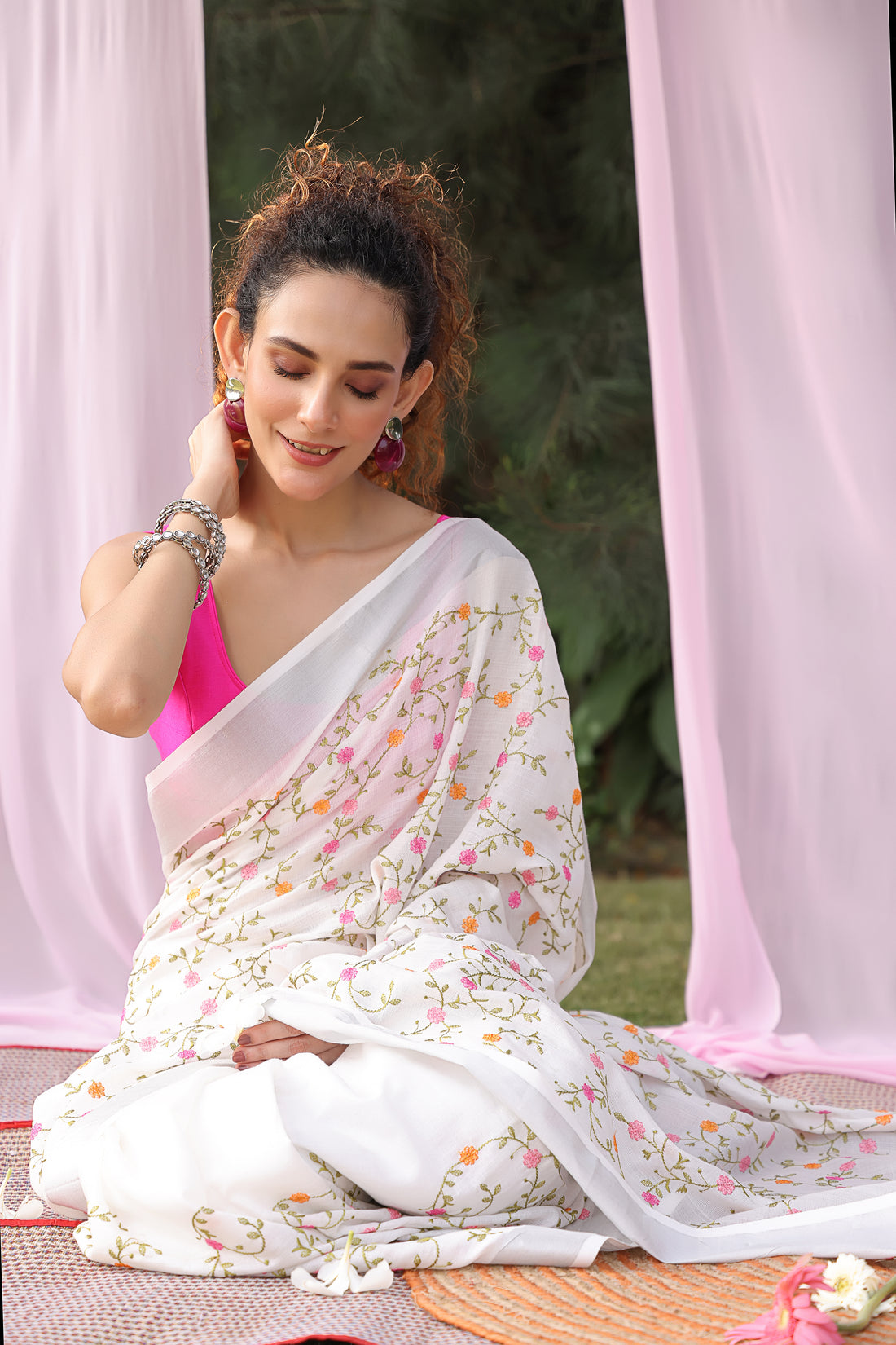 Hansini Embroidered Linen Saree