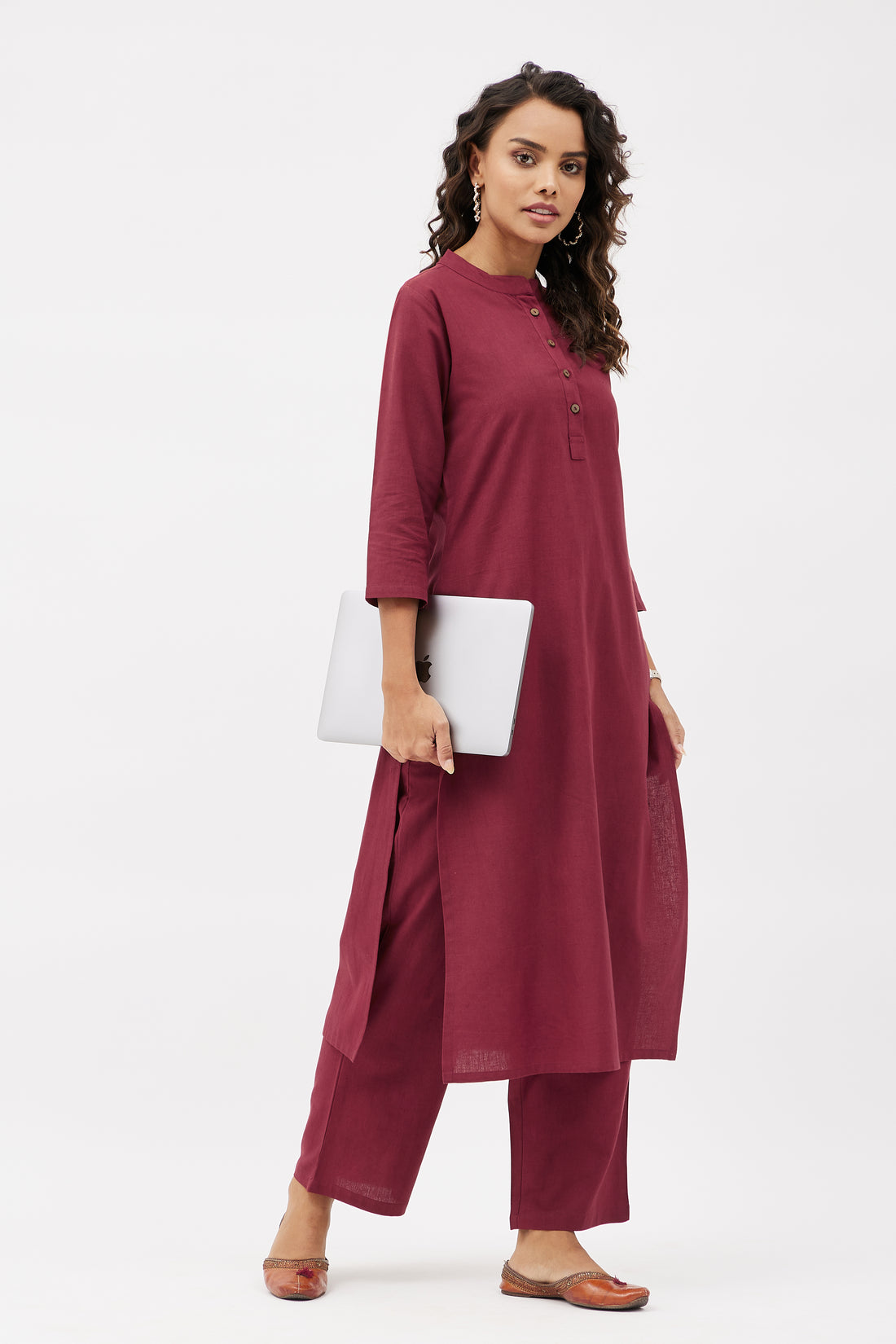 Straight Fit Elegant Linen Blend Kurta Set - Maroon (Set of 2)